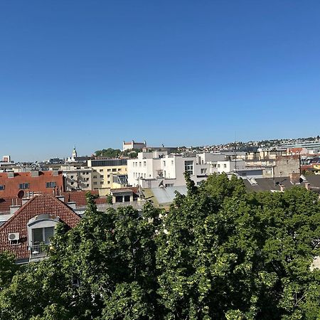 Apartamento Urban Zenhouse No.2 - Breakfast Included Bratislava Exterior foto