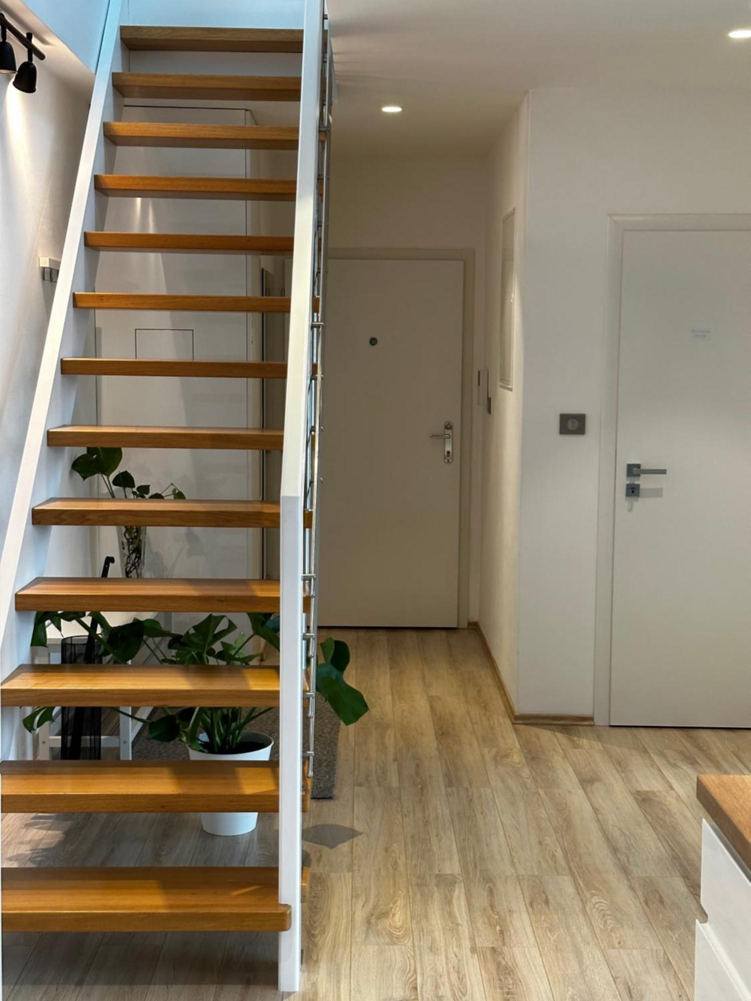 Apartamento Urban Zenhouse No.2 - Breakfast Included Bratislava Exterior foto