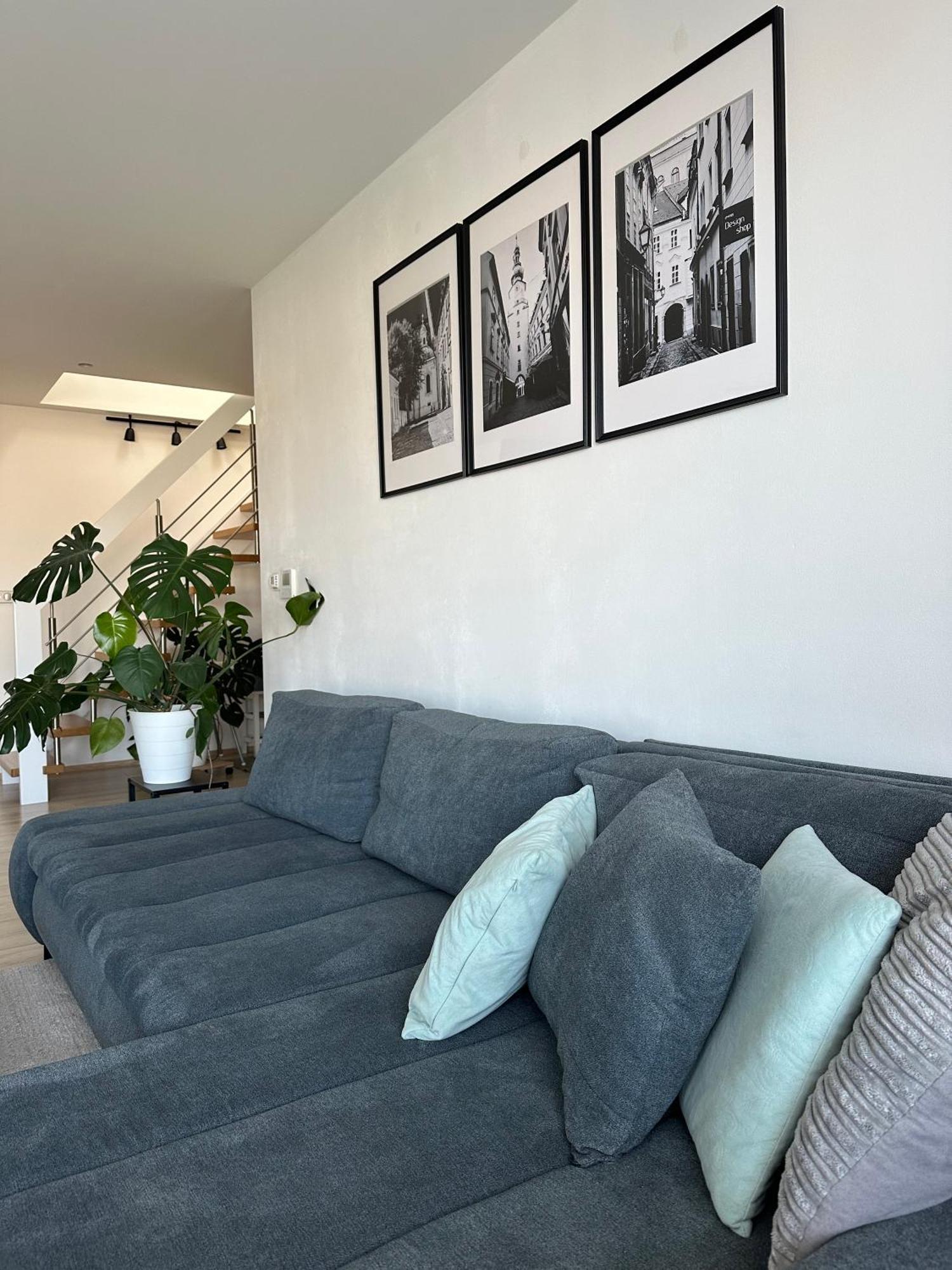 Apartamento Urban Zenhouse No.2 - Breakfast Included Bratislava Exterior foto